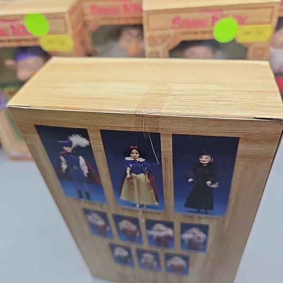 Vintage Binkin Disneys Snow White and the Seven Dwarfs Boxed Set Of 7 Dolls NIB - Picture 10 of 16
